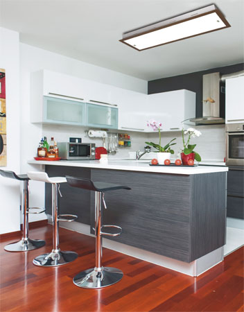 Como iluminar la cocina. algunos consejos para ti. Plafones techo para cocinas