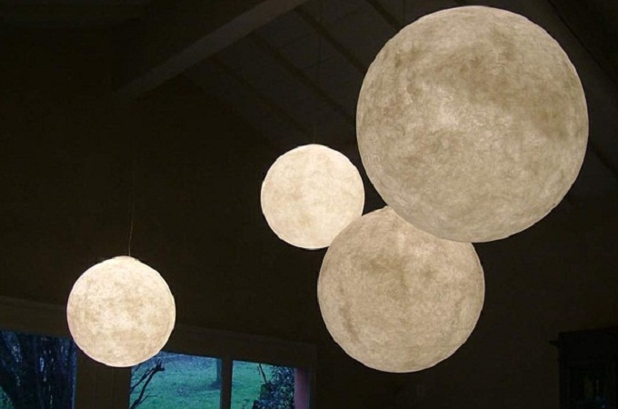 Lámpara luna. Impresionante lámpara de diseño inspirada en la luna