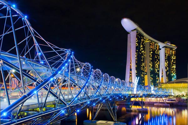 Puente-singapoure-iluminado