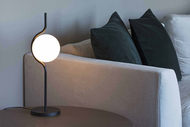 Lampara de mesa Le vita